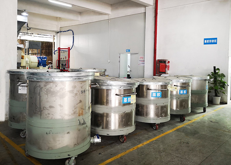 如何選擇靠譜的液體硅膠廠家？這些要點需牢記